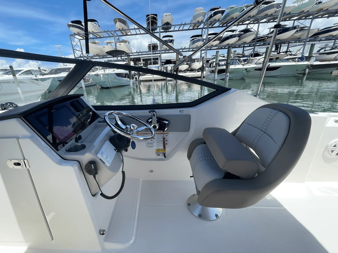 2025 Boston Whaler 210 Vantage 21.0 feet, Clearwater, Florida #19