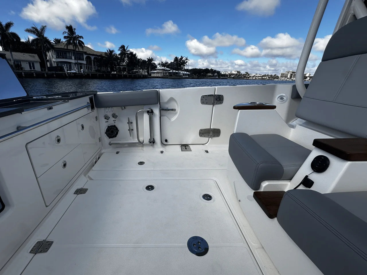 2026 Boston Whaler 360 Outrage 36.0 feet, Clearwater, Florida #24