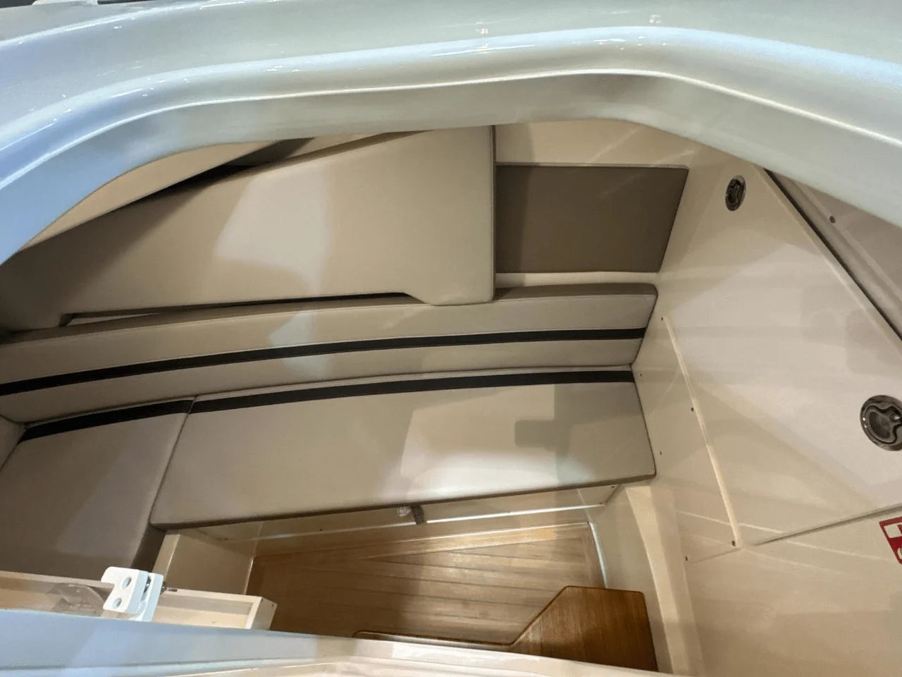 2025 Boston Whaler 330 Vantage 33.0 feet, Clearwater, Florida #26