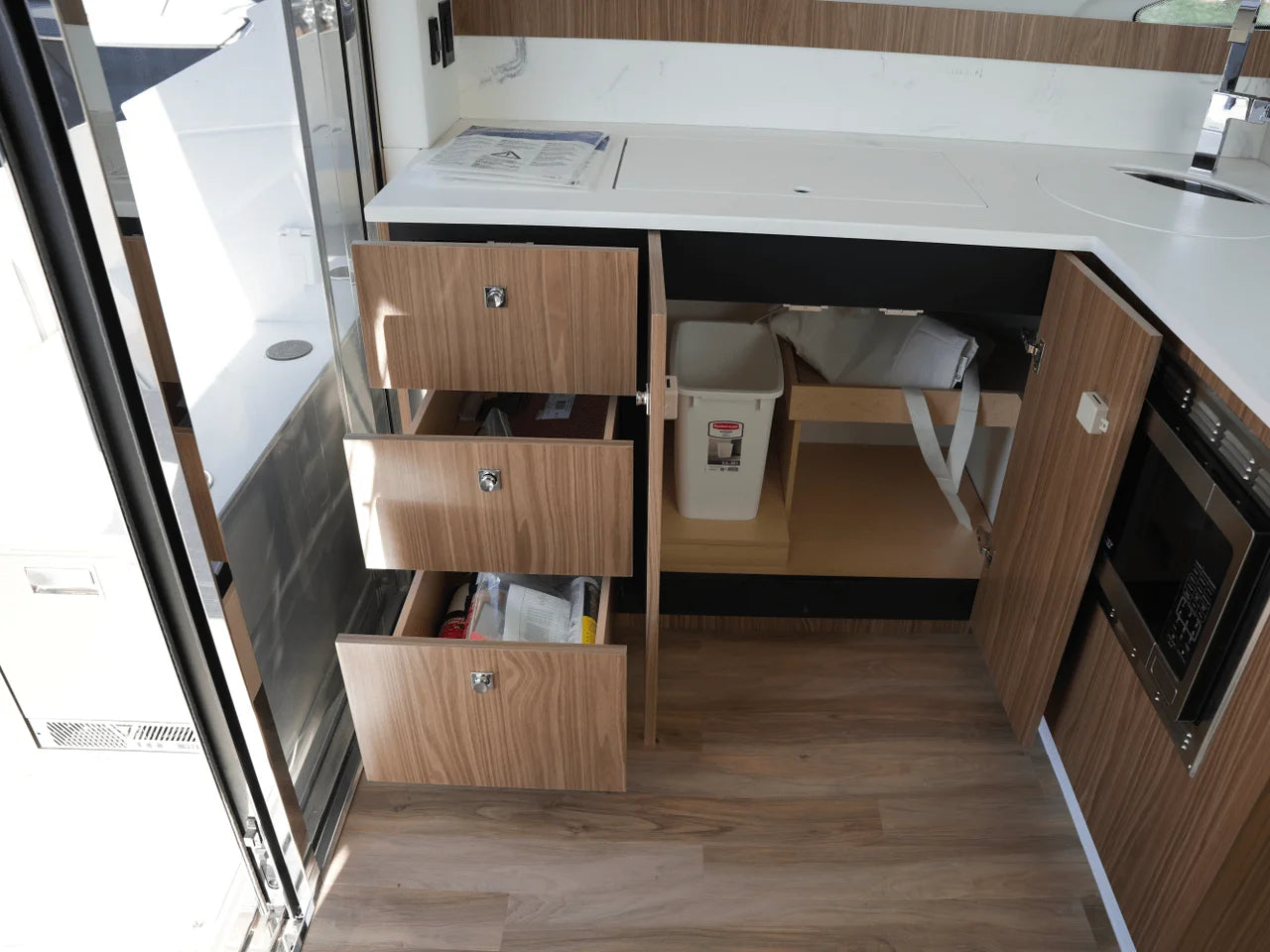 2025 Cruisers Yachts 46 Cantius 46.0 feet, Clearwater, Florida #22