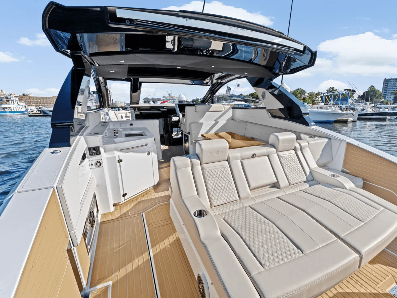 2025 Cruisers Yachts 42 GLS Outboard 42.0 feet, Clearwater, Florida #6