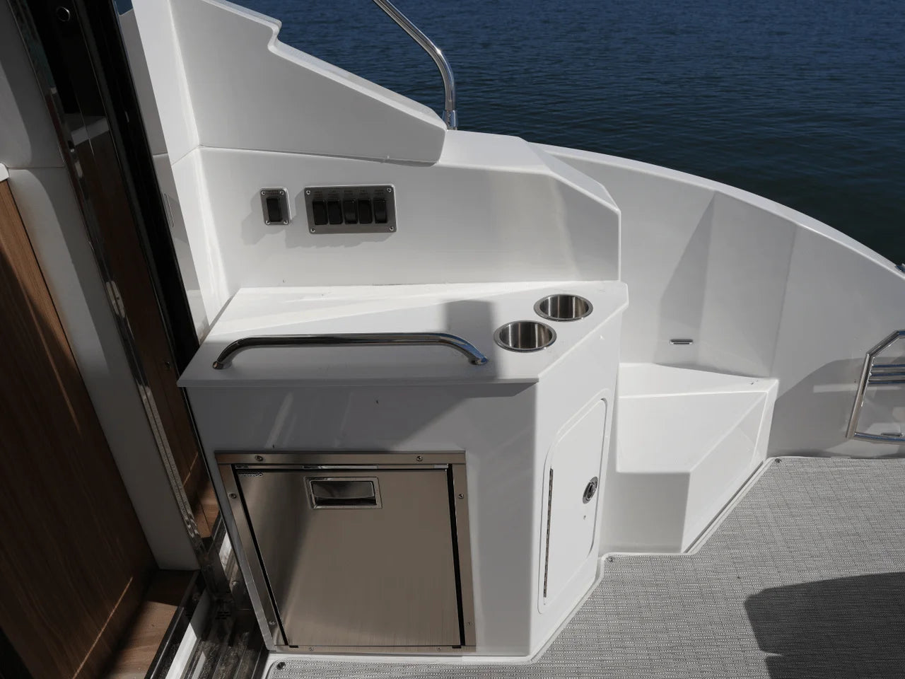 2025 Cruisers Yachts 46 Cantius 46.0 feet, Clearwater, Florida #14