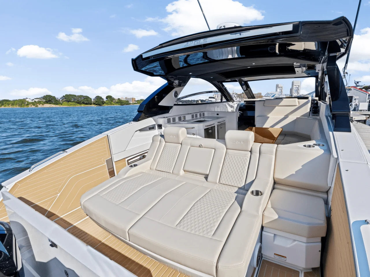 2025 Cruisers Yachts 42 GLS Outboard 42.0 feet, Clearwater, Florida #5