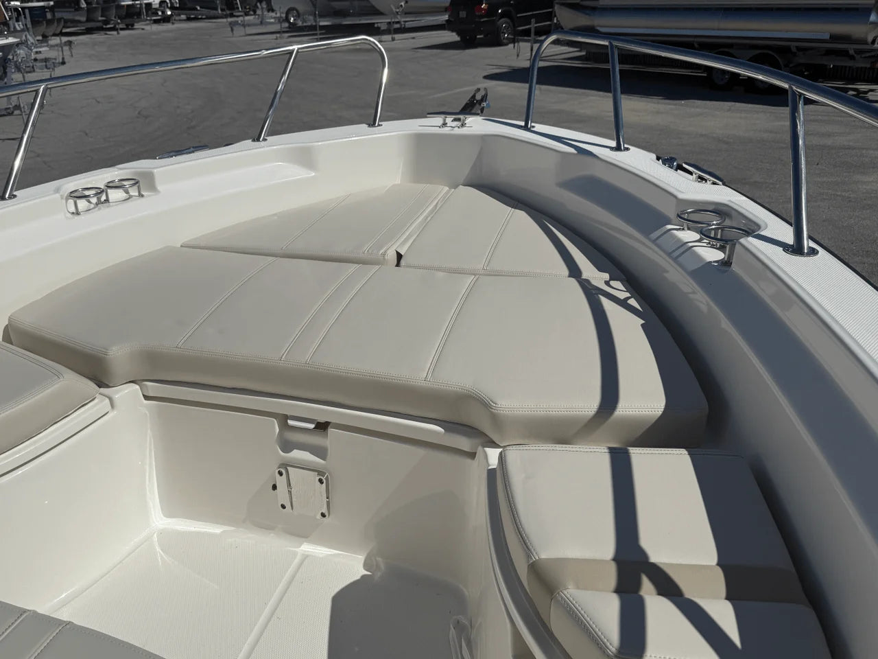 2026 Boston Whaler 250 Dauntless 25.0 feet, Clearwater, Florida #27