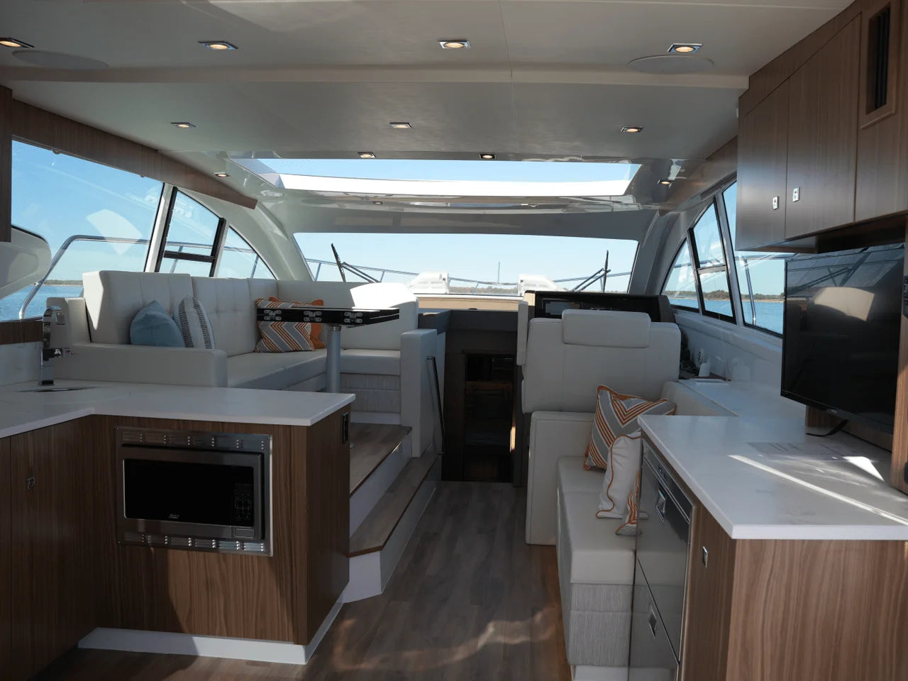 2025 Cruisers Yachts 46 Cantius 46.0 feet, Clearwater, Florida #20