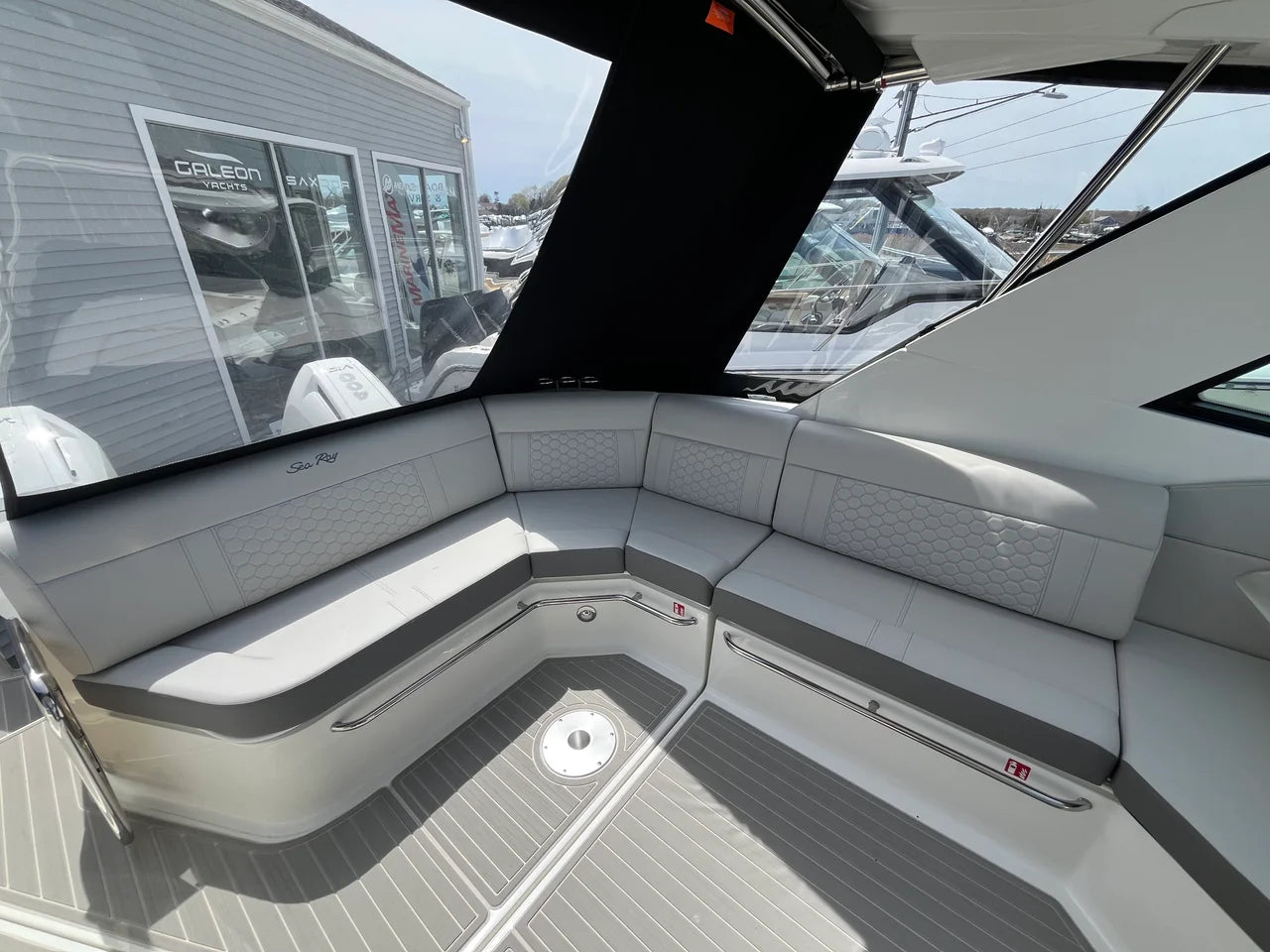 2026 Sea Ray Sundancer 320 Outboard 32.0 feet, Clearwater, Florida #8