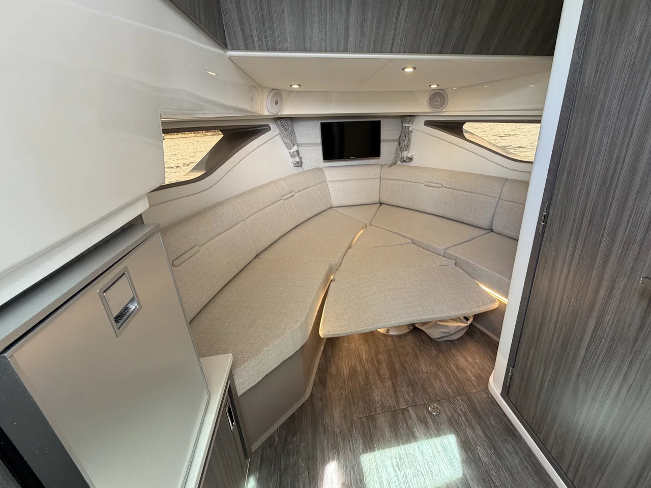 2026 Sea Ray Sundancer 320 Outboard 32.0 feet, Clearwater, Florida #54