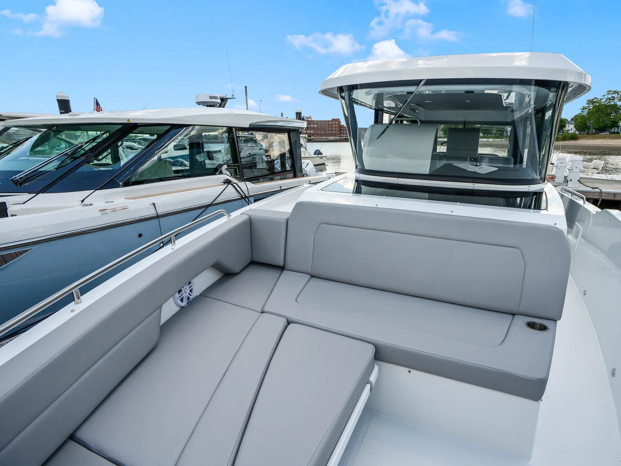 2026 Cruisers Yachts 38 VTR EC 38.0 feet, Clearwater, Florida #39
