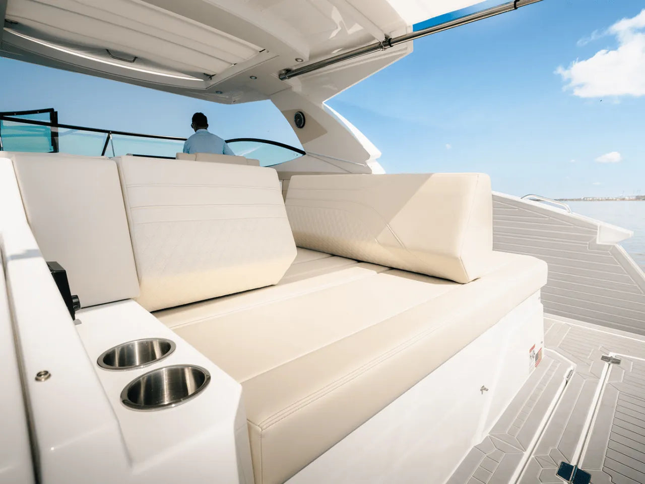 2025 Cruisers Yachts 38 GLS Outboard 38.0 feet, Clearwater, Florida #6