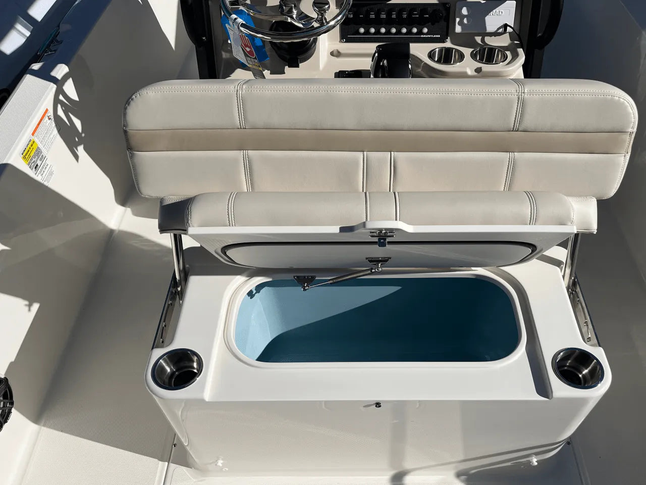 2025 Boston Whaler 250 Dauntless 25.0 feet, Clearwater, Florida #8