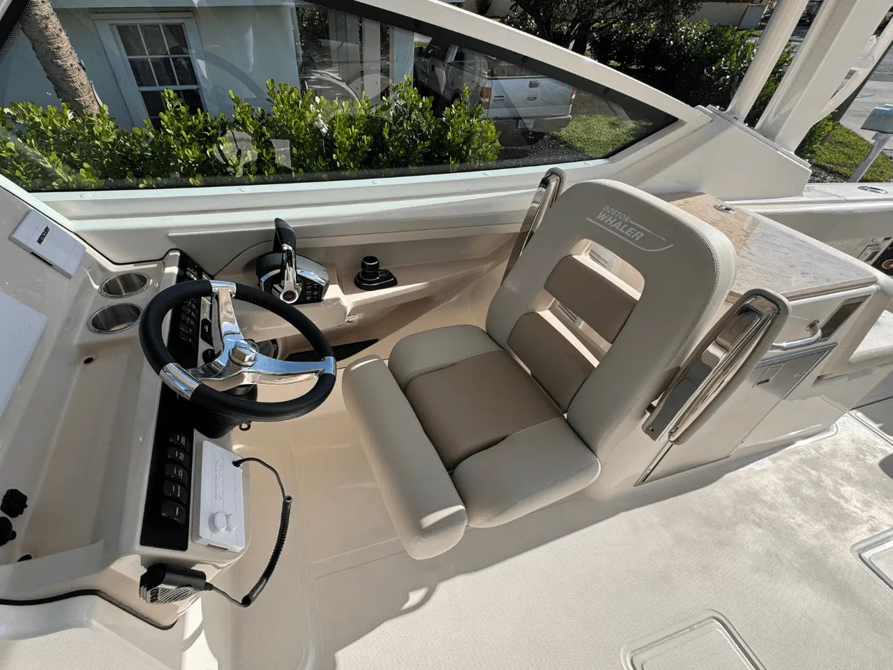 2025 Boston Whaler 280 Vantage 28.0 feet, Clearwater, Florida #22