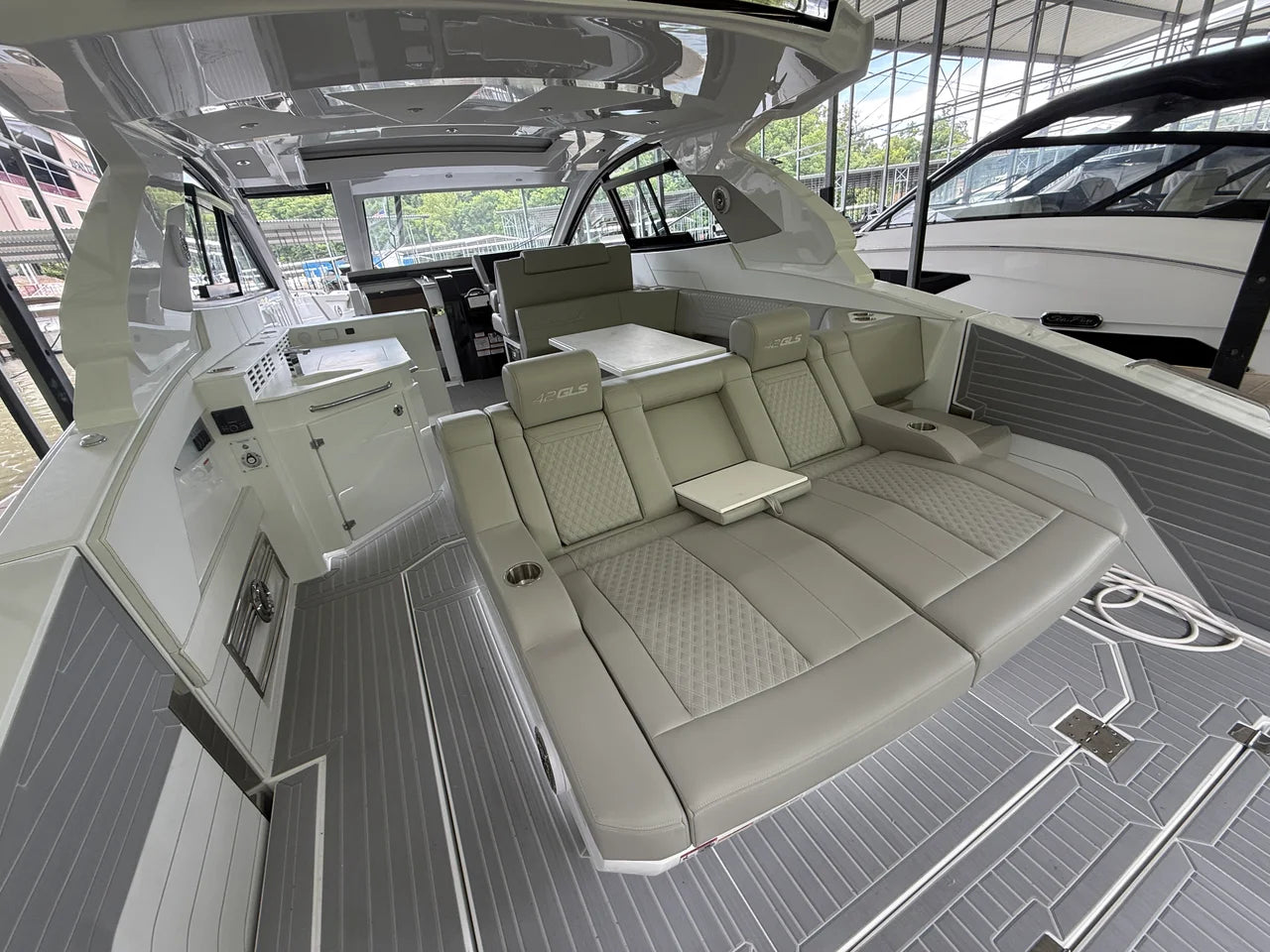 2027 Cruisers Yachts 42 GLS Outboard 42.0 feet, Clearwater, Florida #20