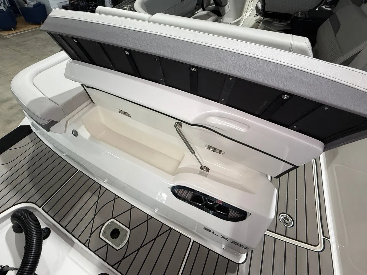 2026 Sea Ray SLX 280 Outboard 28.0 feet, Clearwater, Florida #11