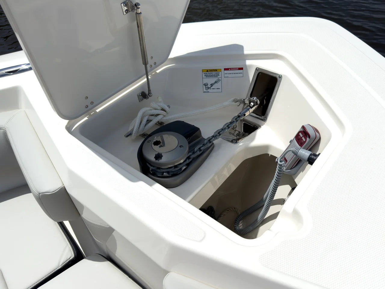 2026 Boston Whaler 330 Outrage 33.0 feet, Clearwater, Florida #24