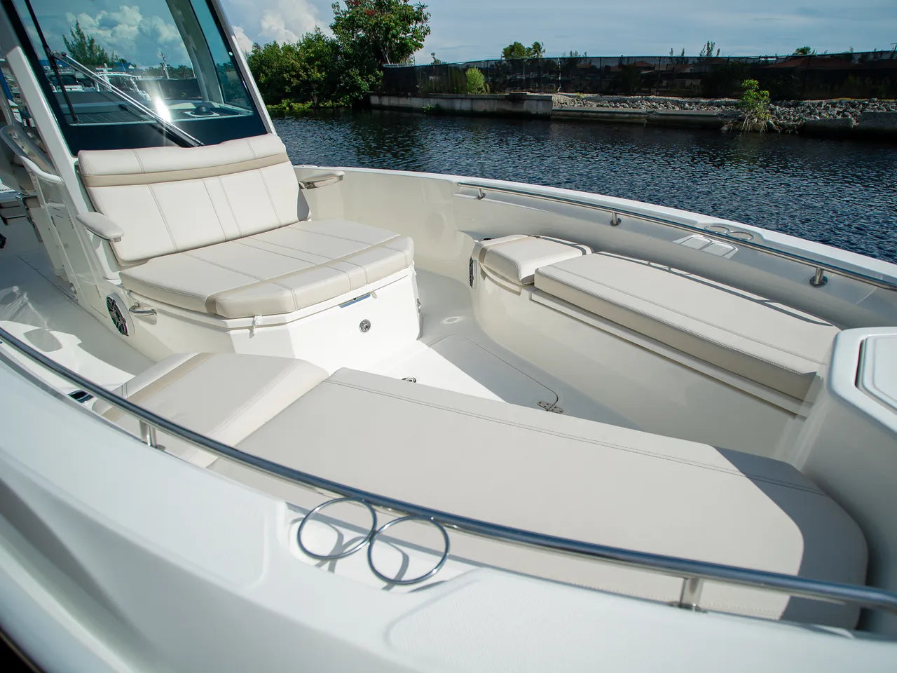 2026 Boston Whaler 280 Dauntless 28.0 feet, Clearwater, Florida #19