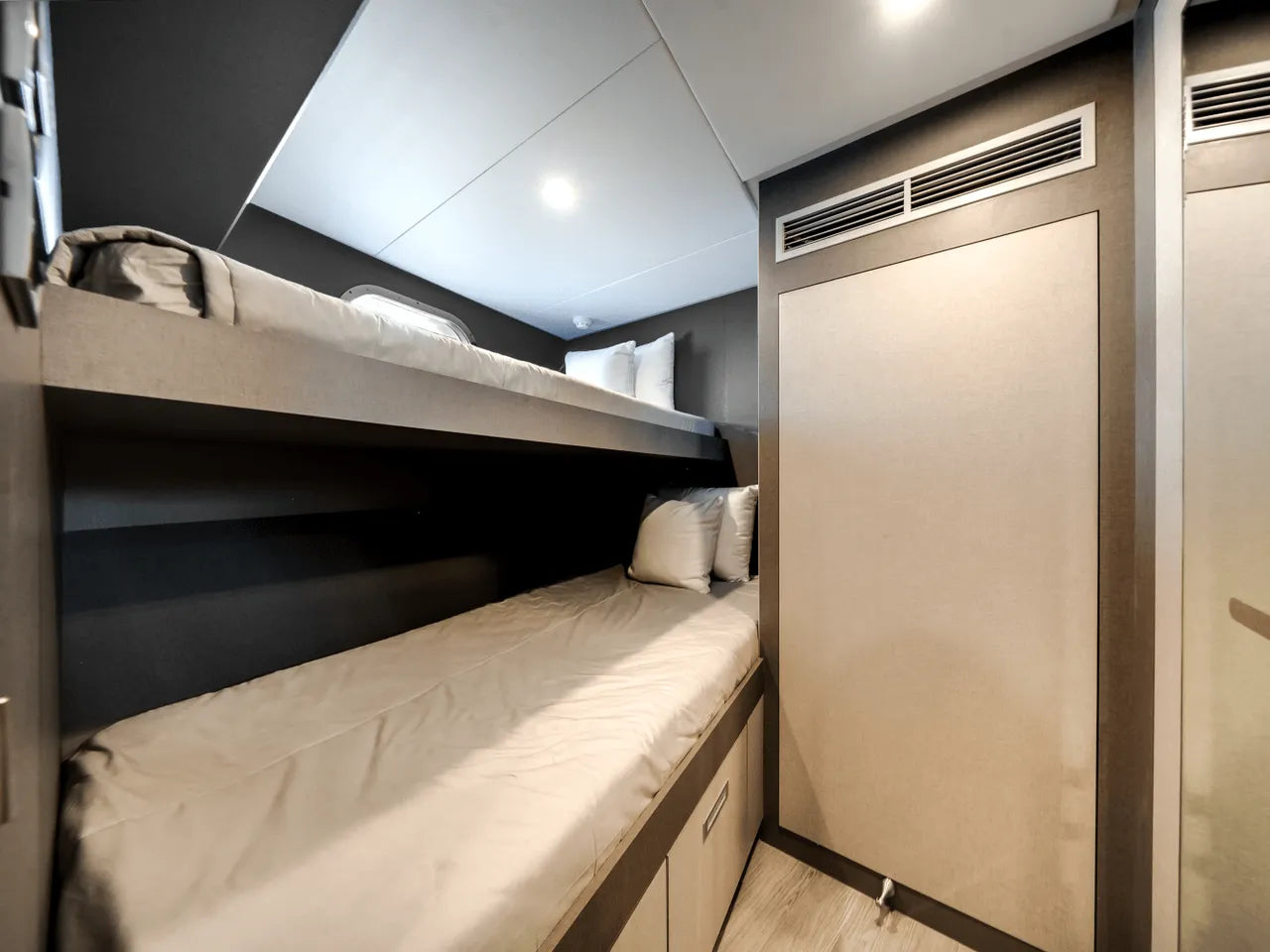 2025 Ocean Alexander 35R 117.0 feet, Clearwater, Florida #78