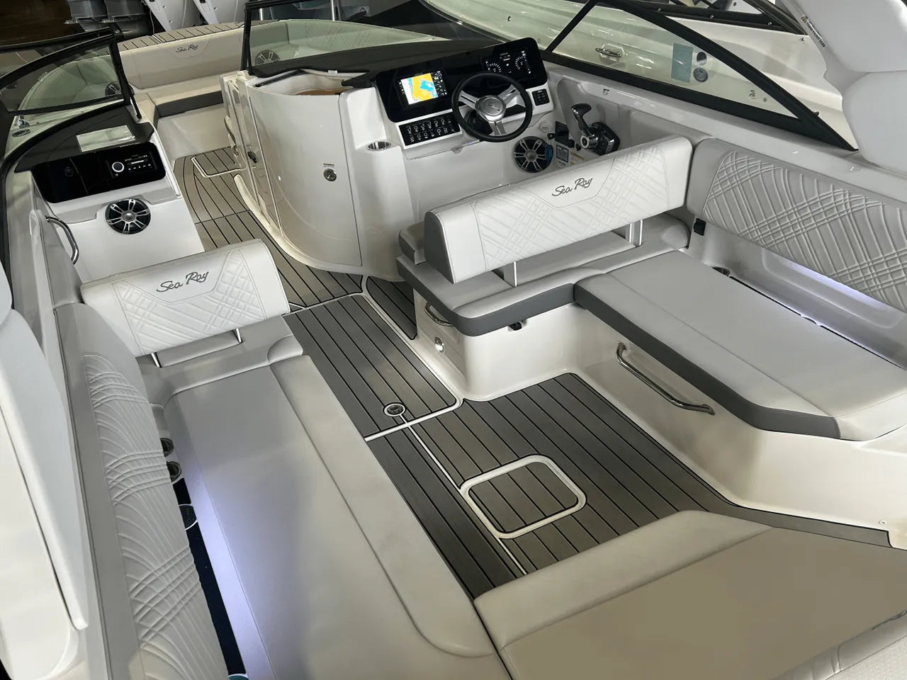 2025 Sea Ray SLX 350 Outboard 35.0 feet, Clearwater, Florida #14