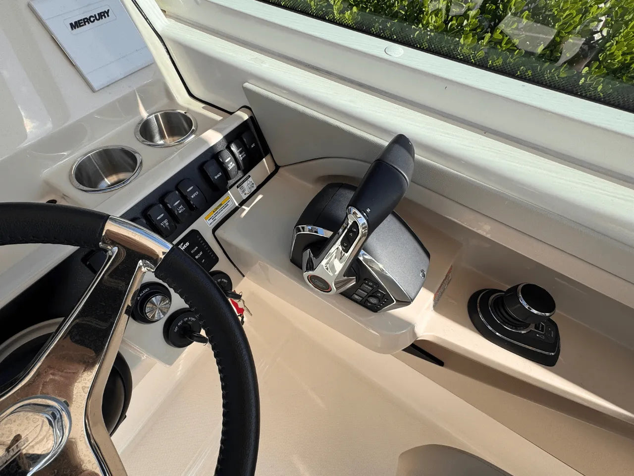 2025 Boston Whaler 280 Vantage 28.0 feet, Clearwater, Florida #24