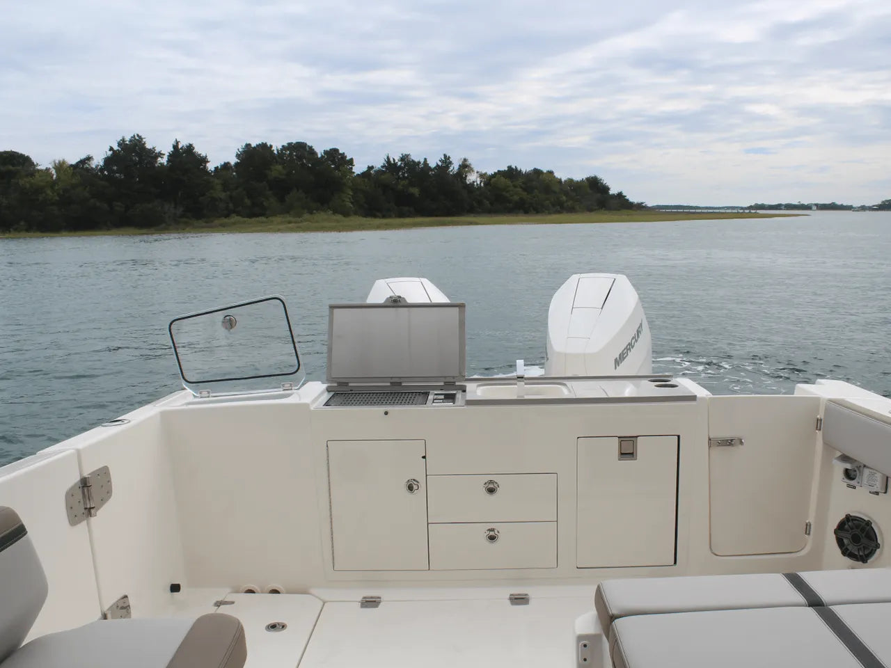 2026 Boston Whaler 330 Vantage 33.0 feet, Clearwater, Florida #22