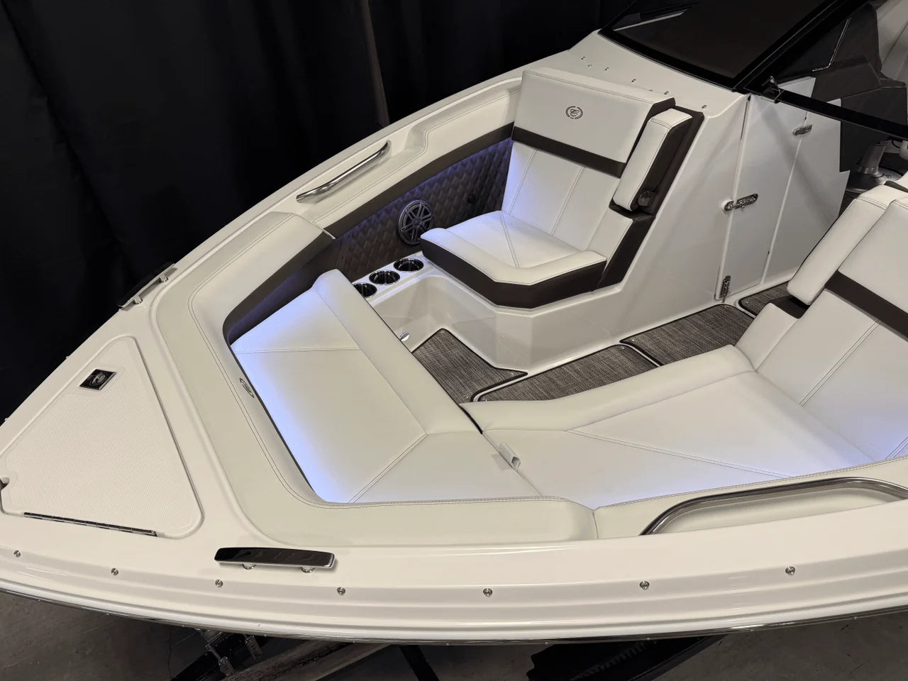 2025 Cobalt R6 Outboard 26.0 feet, Clearwater, Florida #15
