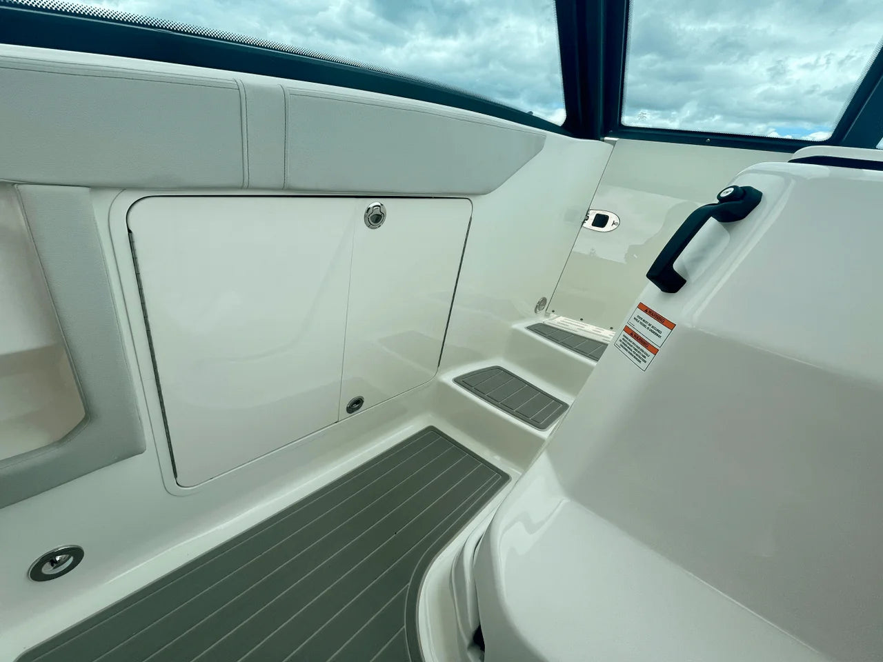 2026 Sea Ray Sundancer 320 Outboard 32.0 feet, Clearwater, Florida #23