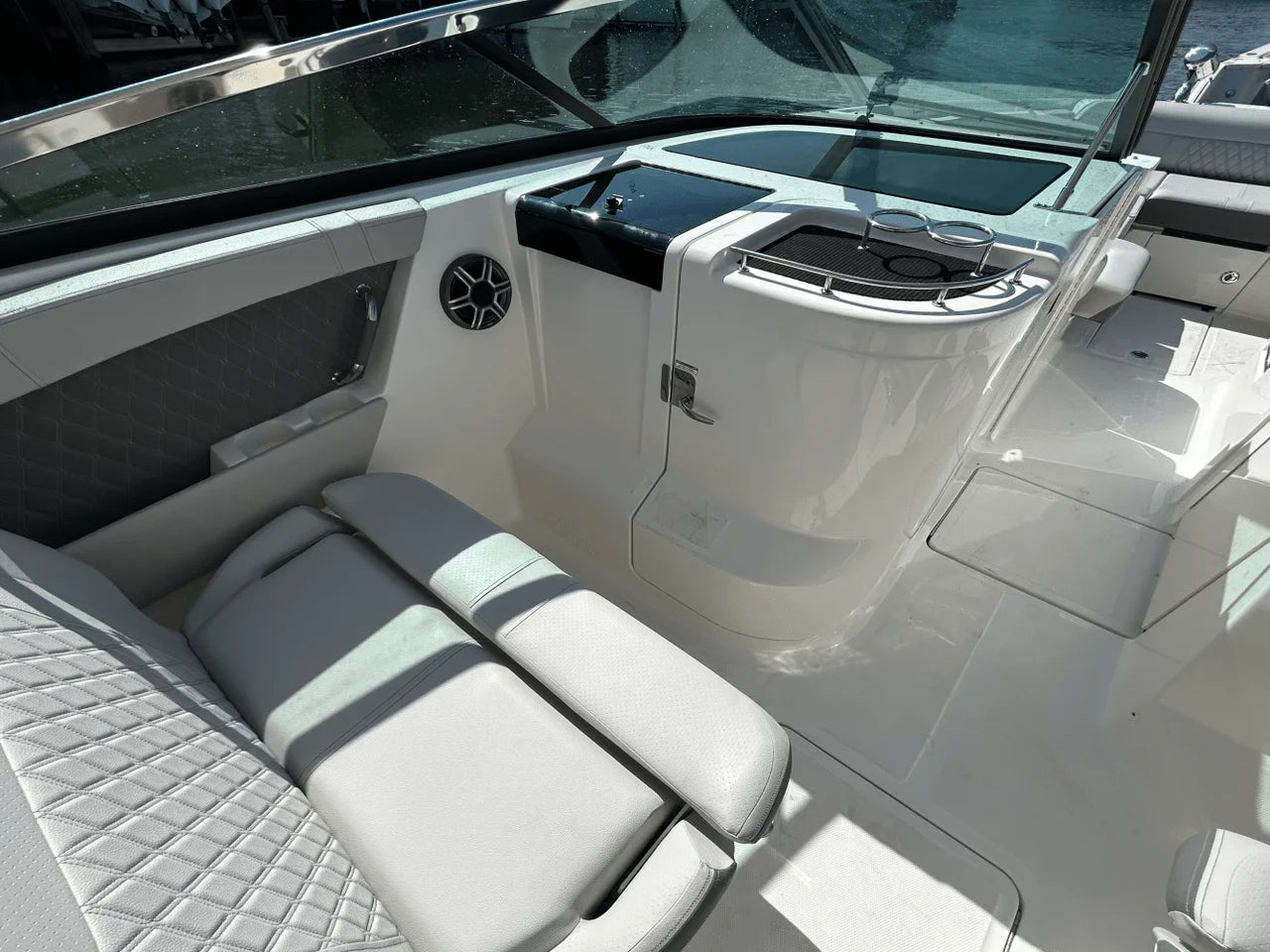 2026 Sea Ray SLX 350 Outboard 35.0 feet, Clearwater, Florida #32