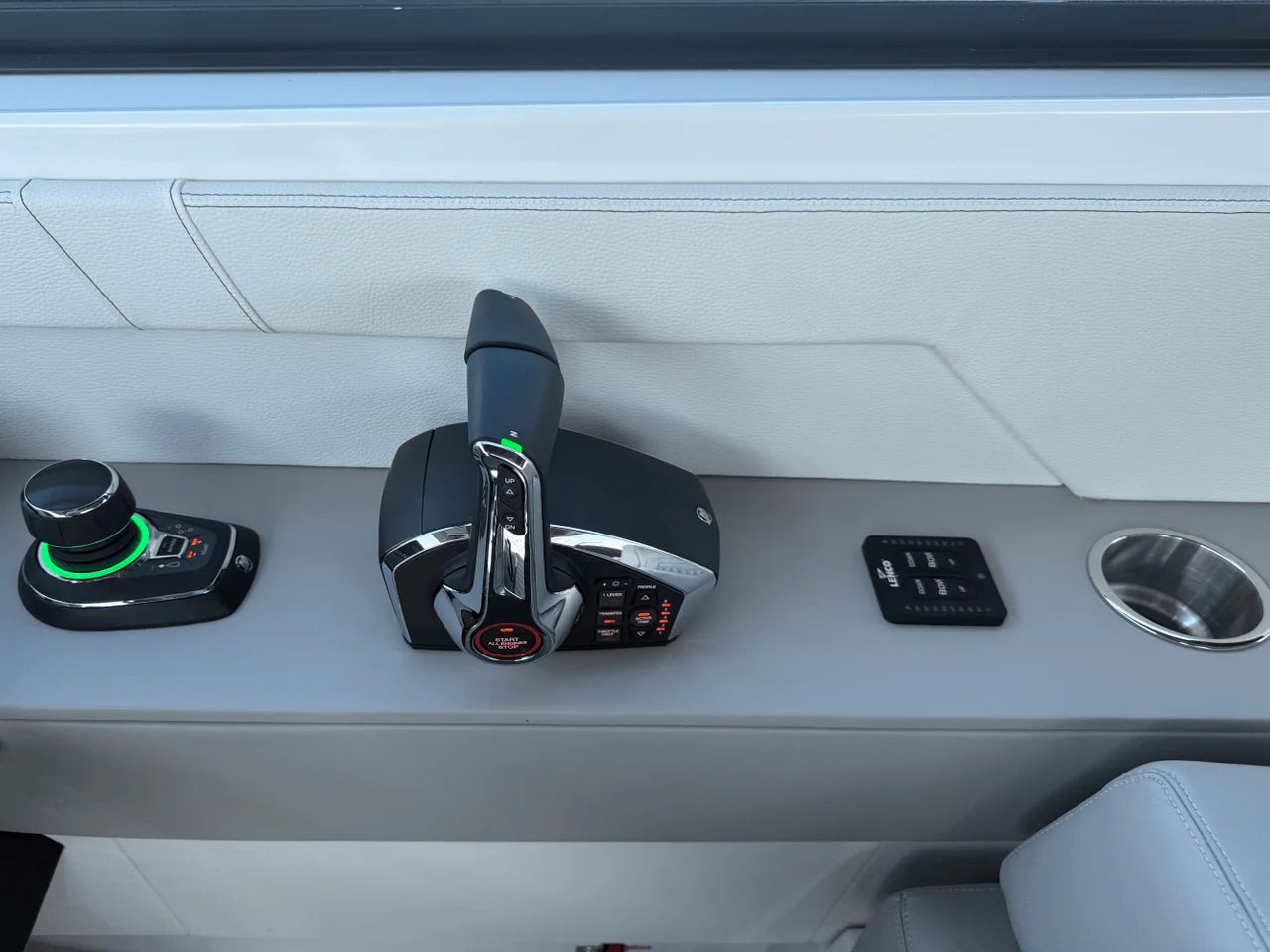 2026 Cruisers Yachts 34 GLS Outboard 34.0 feet, Clearwater, Florida #21