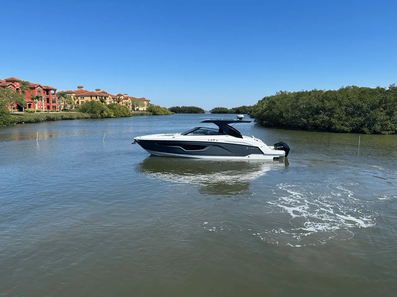 2024 Cruisers Yachts 34 GLS Outboard 34.0 feet, Clearwater, Florida #10