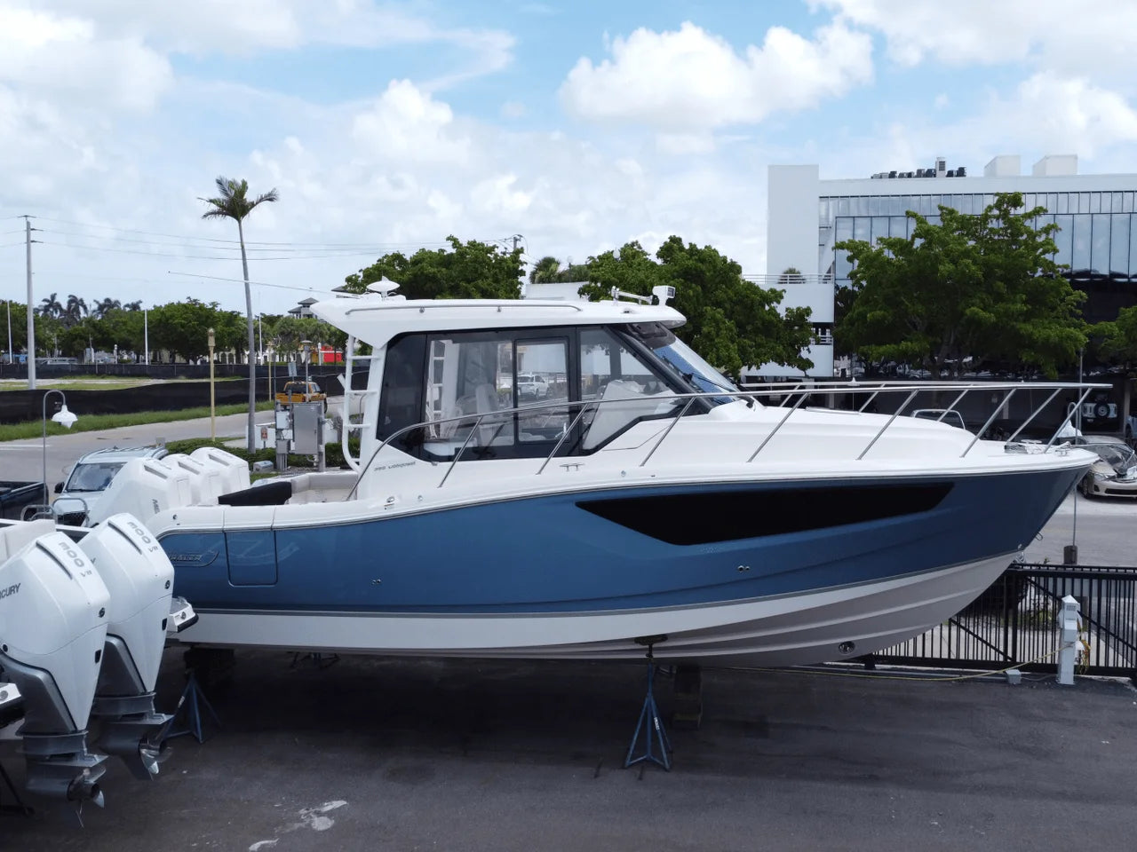 2025 Boston Whaler 365 Conquest 36.0 feet, Clearwater, Florida #3