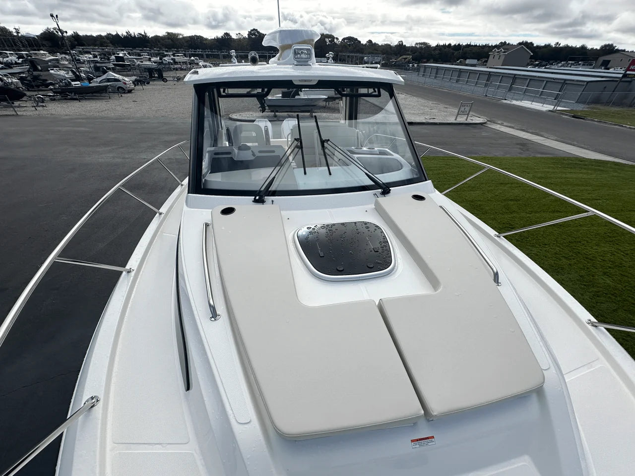 2026 Boston Whaler 325 Conquest 32.0 feet, Clearwater, Florida #37
