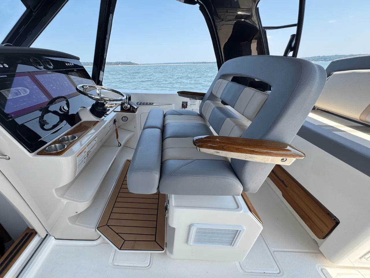 2025 Boston Whaler 380 Realm 38.0 feet, Clearwater, Florida #31