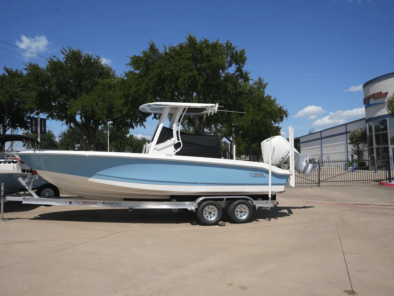 2025 Boston Whaler 250 Dauntless 25.0 feet, Clearwater, Florida #1