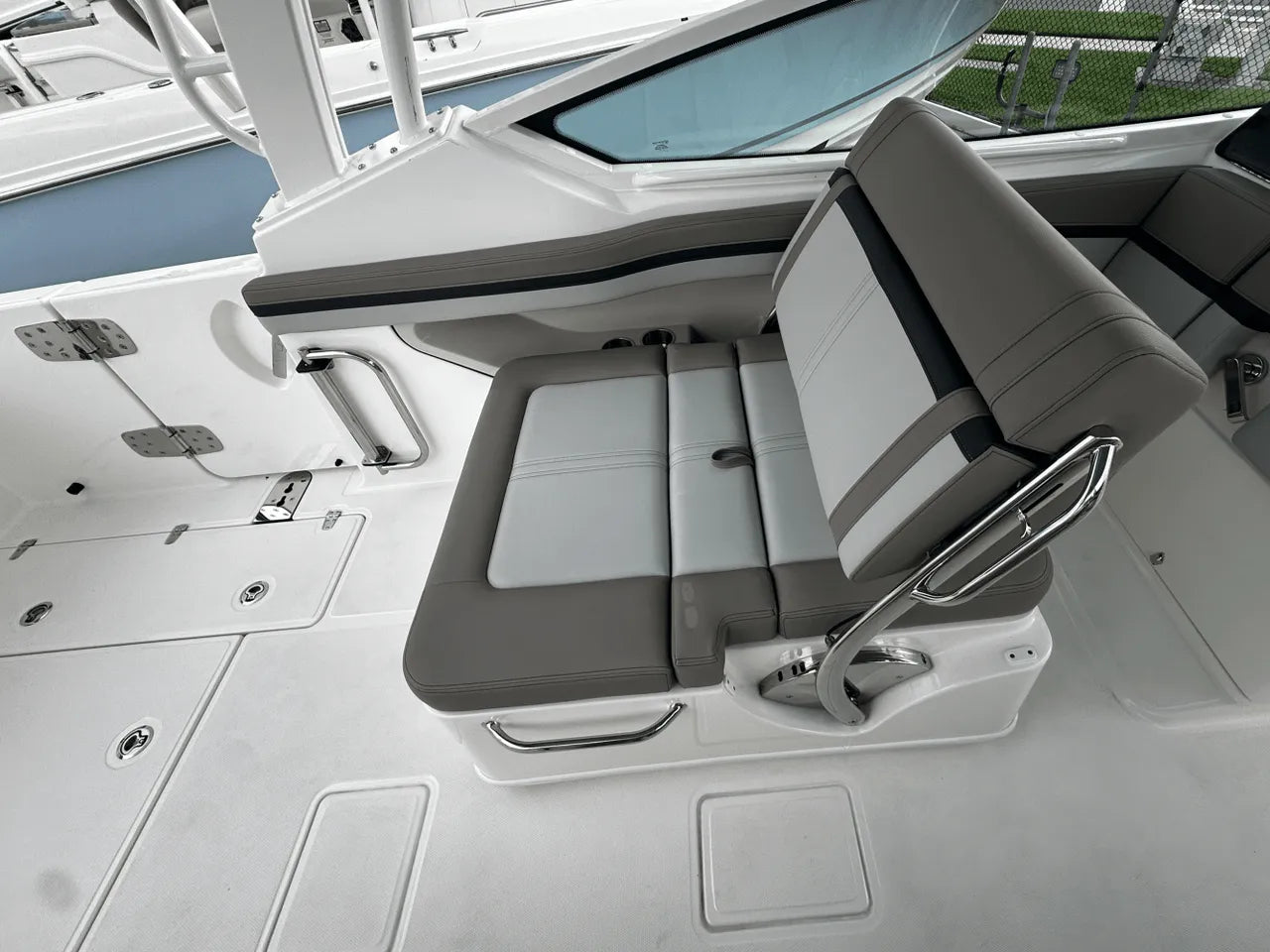 2026 Boston Whaler 280 Vantage 28.0 feet, Clearwater, Florida #17