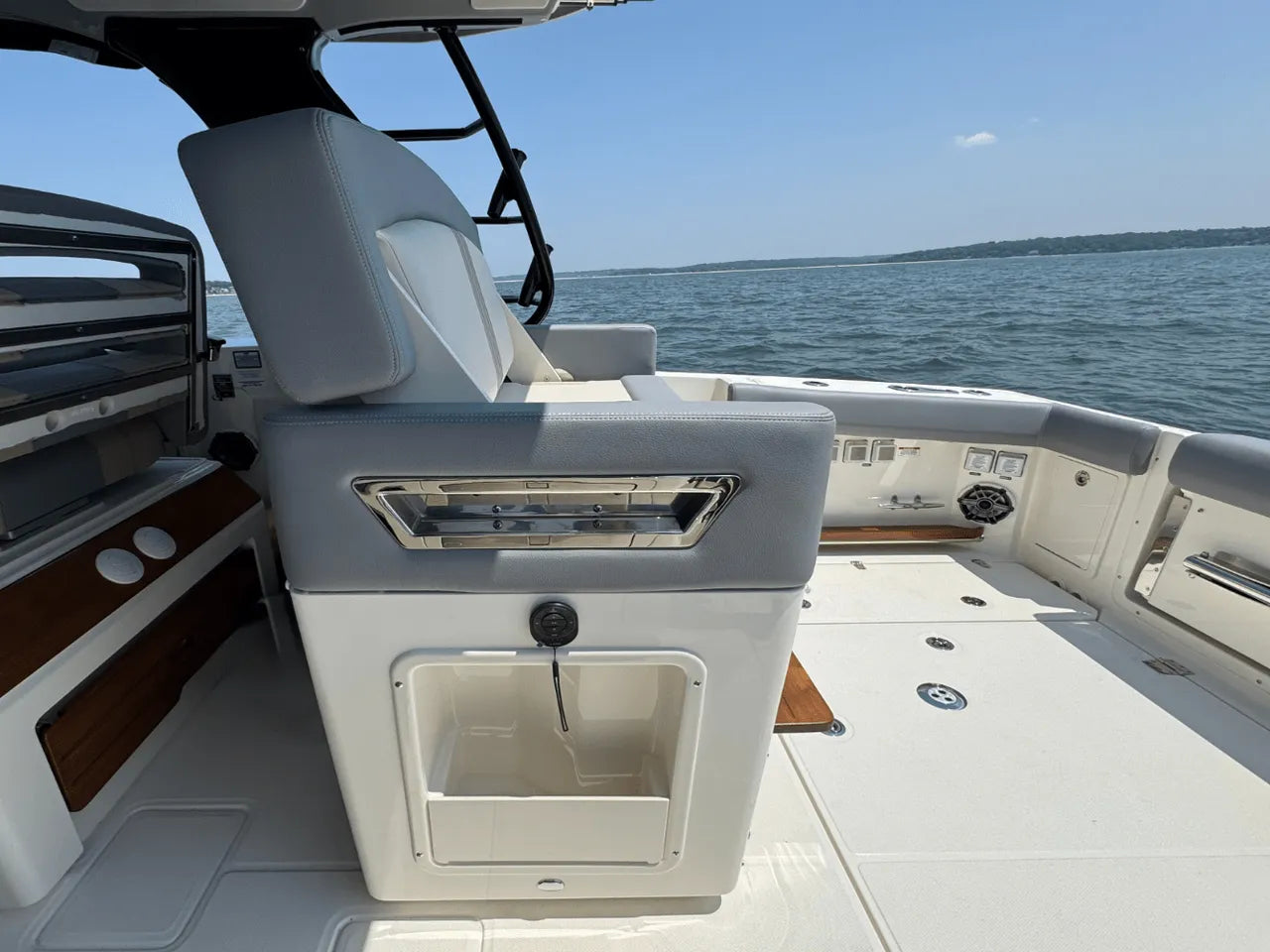 2025 Boston Whaler 380 Realm 38.0 feet, Clearwater, Florida #24