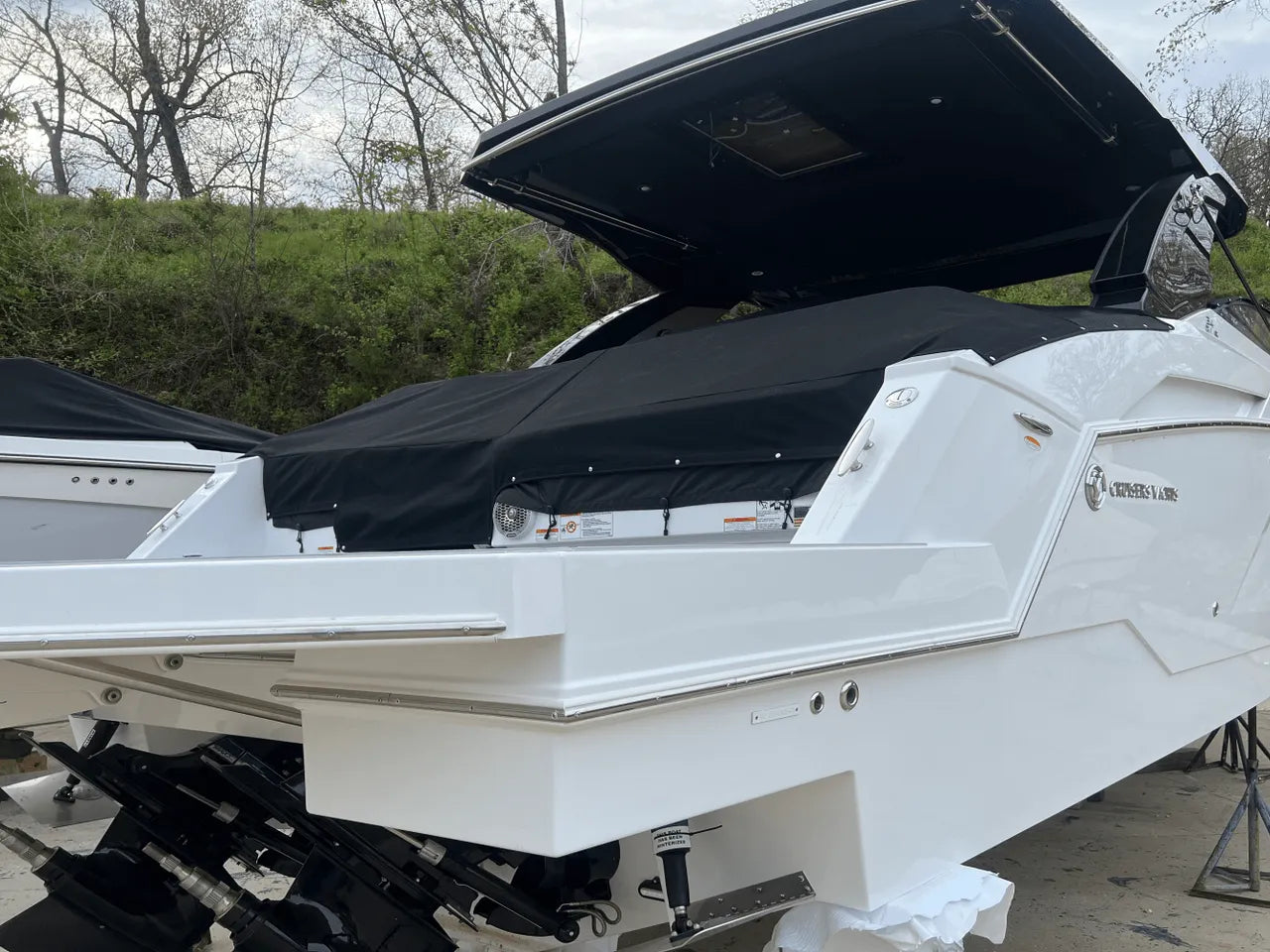2025 Cruisers Yachts 34 GLS 34.0 feet, Clearwater, Florida #17
