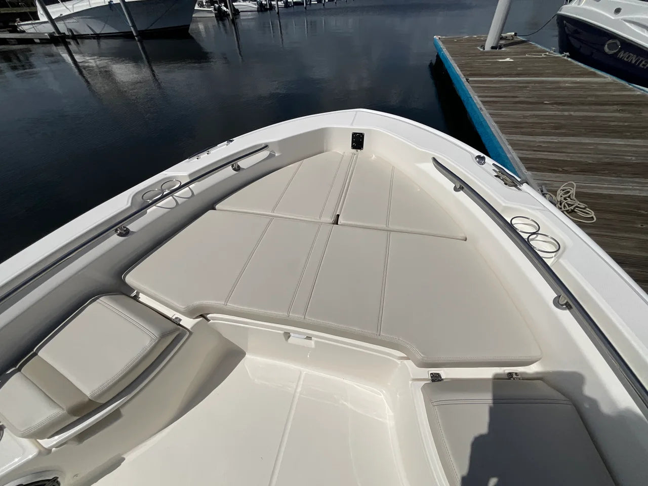 2026 Boston Whaler 250 Dauntless 25.0 feet, Clearwater, Florida #14