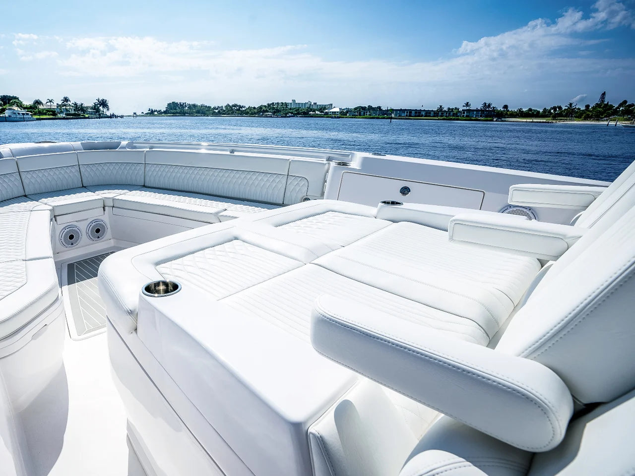 2027 Intrepid 43 NOMAD SE 43.0 feet, Clearwater, Florida #3