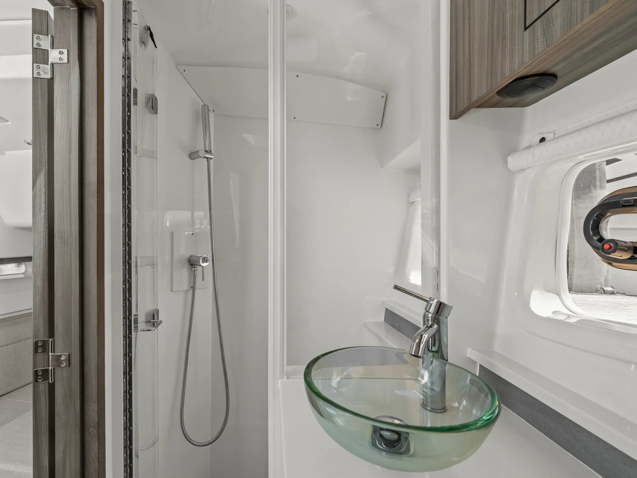 2026 Sea Ray Sundancer 370 Outboard 37.0 feet, Clearwater, Florida #36
