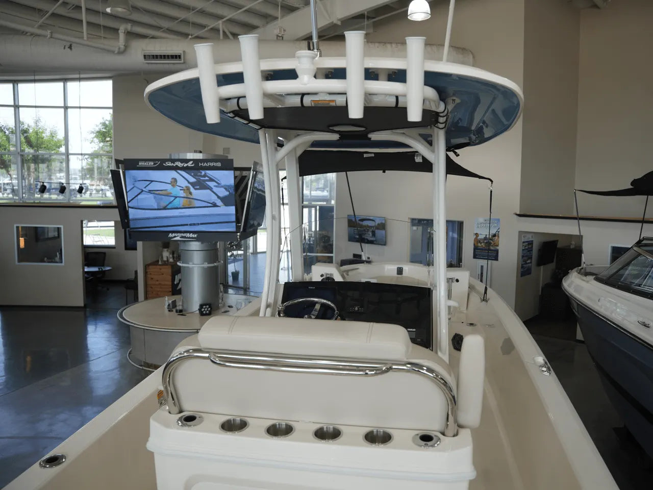 2025 Boston Whaler 250 Dauntless 25.0 feet, Clearwater, Florida #12