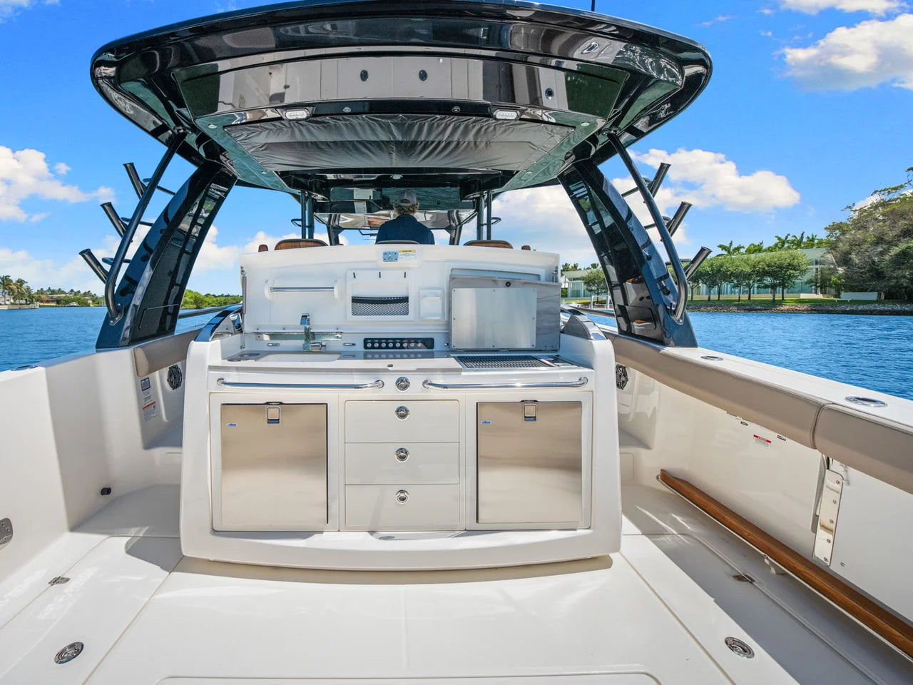 2026 Boston Whaler 420 Outrage 42.0 feet, Clearwater, Florida #35