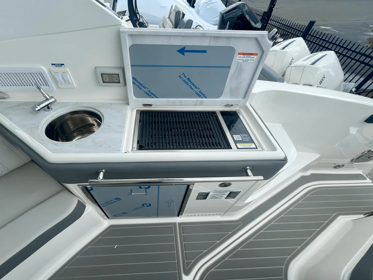 2026 Sea Ray Sundancer 320 Outboard 32.0 feet, Clearwater, Florida #9