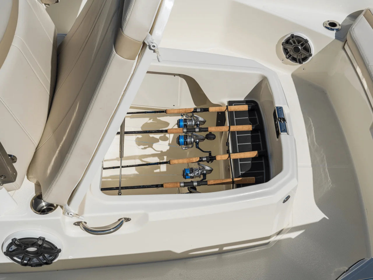 2026 Boston Whaler 220 Dauntless 22.0 feet, Clearwater, Florida #47