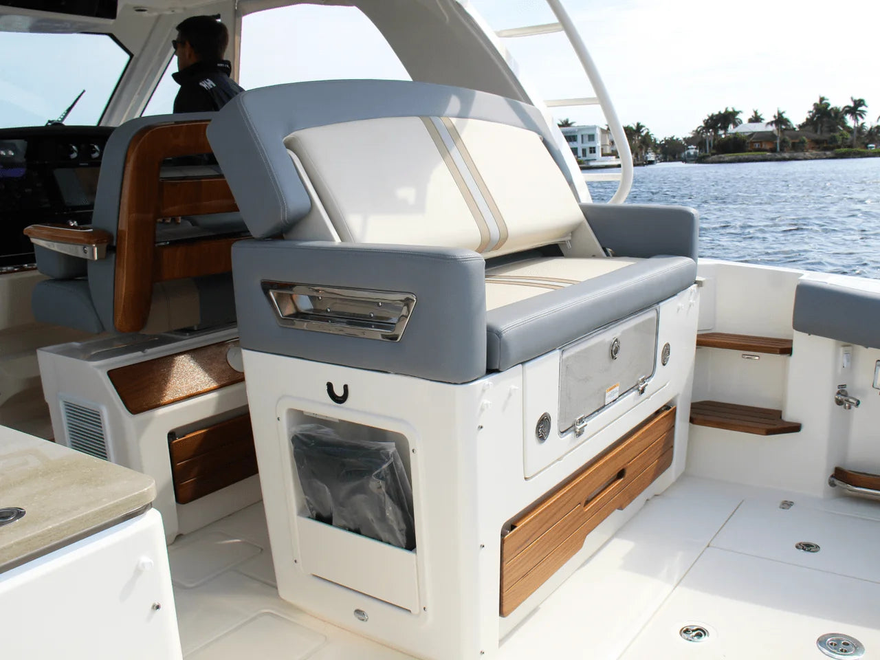 2025 Boston Whaler 380 Realm 38.0 feet, Clearwater, Florida #19