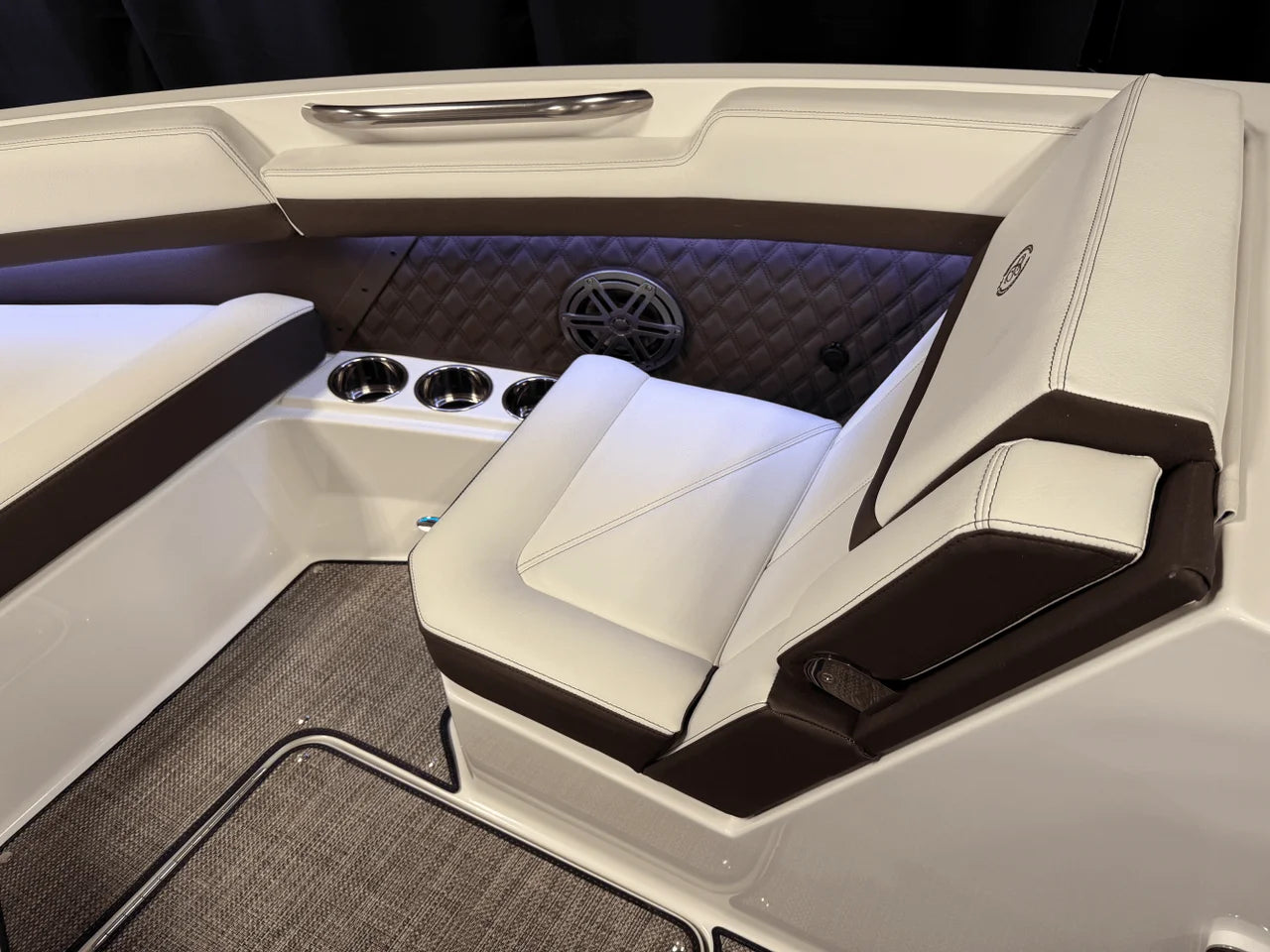 2025 Cobalt R6 Outboard 26.0 feet, Clearwater, Florida #120