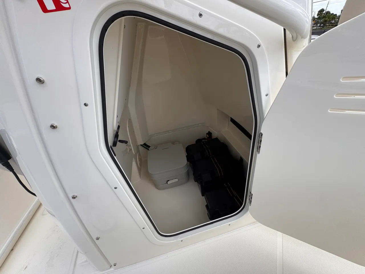 2026 Boston Whaler 220 Dauntless 22.0 feet, Clearwater, Florida #14