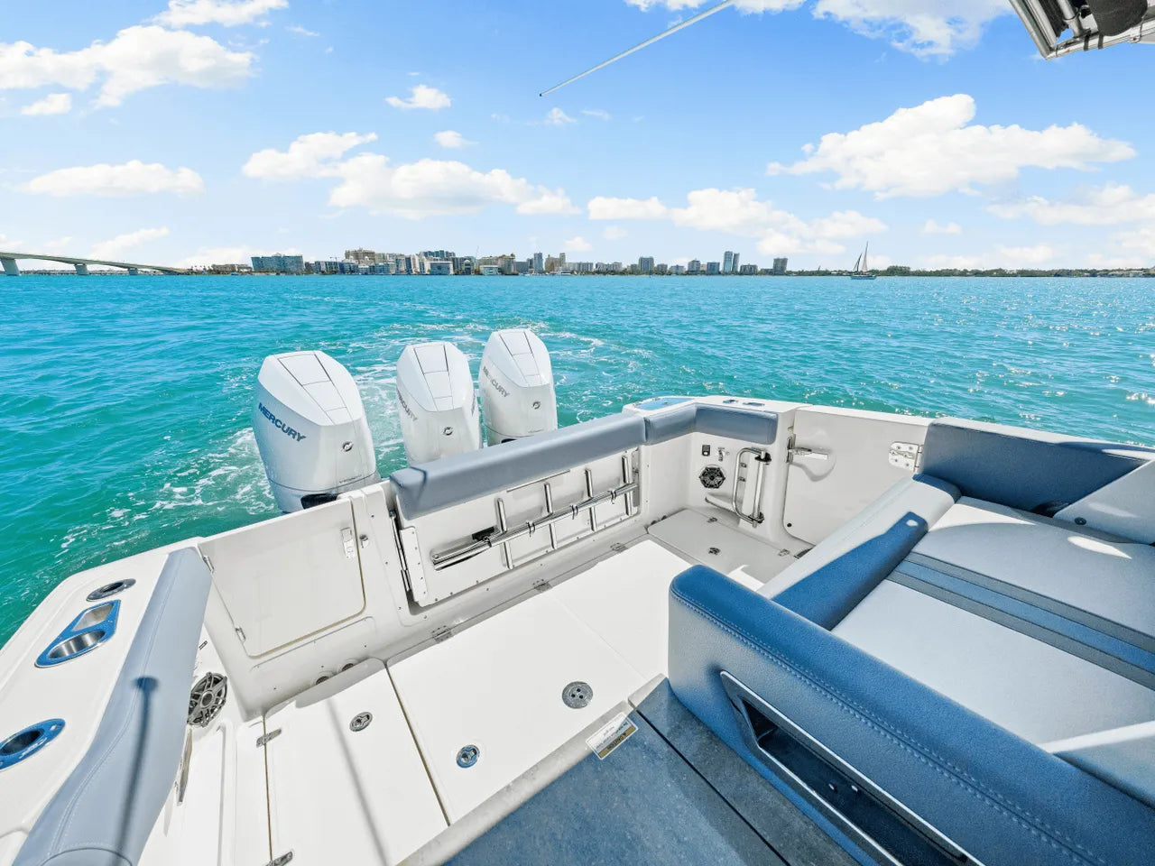 2025 Boston Whaler 350 Realm 35.0 feet, Clearwater, Florida #41