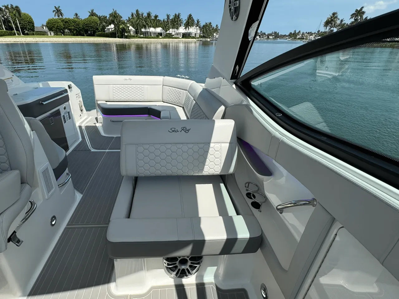2025 Sea Ray Sundancer 320 Outboard 32.0 feet, Clearwater, Florida #27
