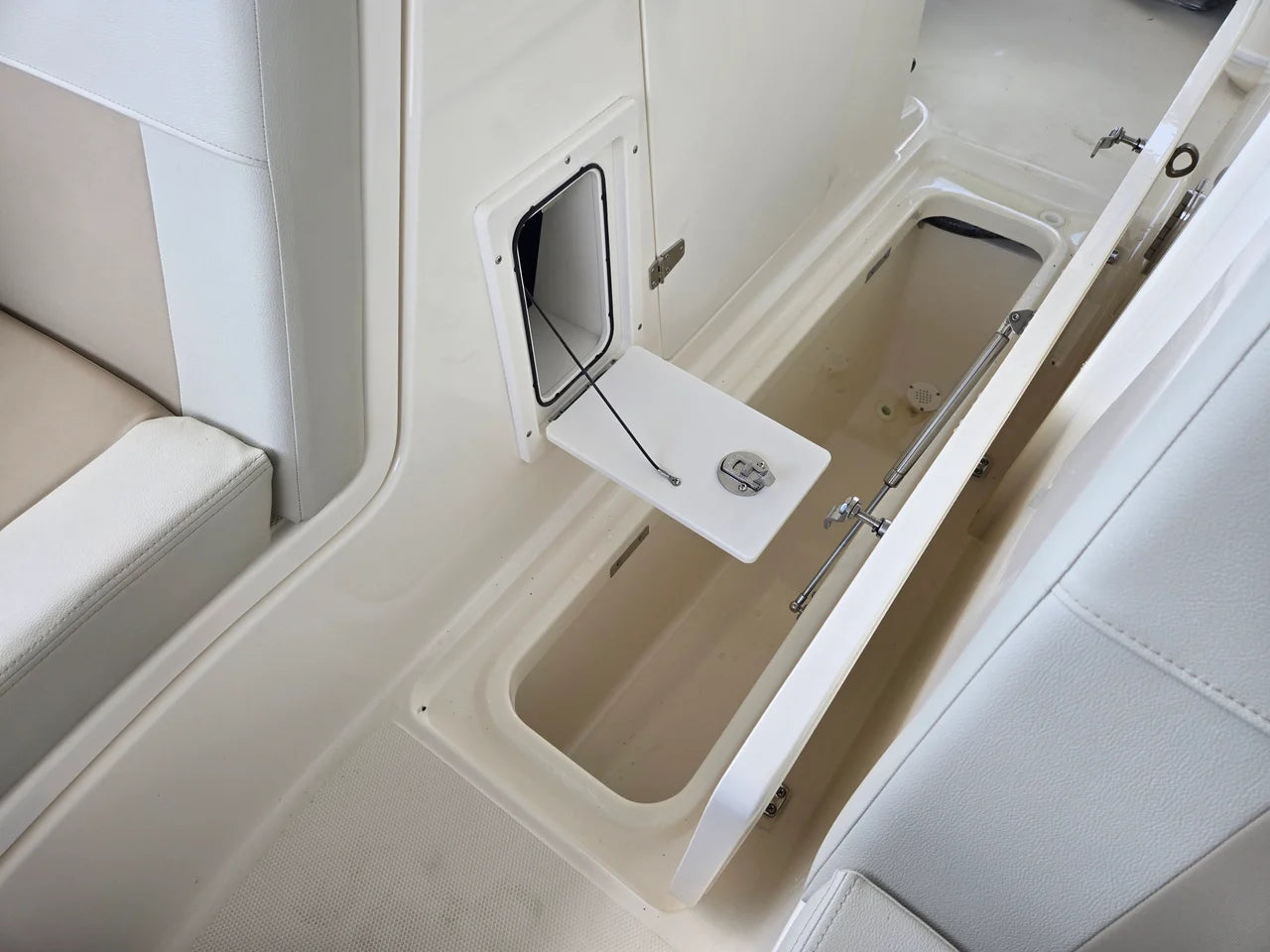2026 Boston Whaler 240 Vantage 24.0 feet, Clearwater, Florida #17