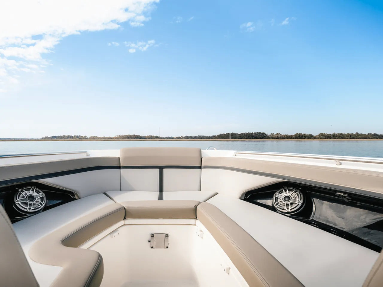 2025 Boston Whaler 330 Vantage 33.0 feet, Clearwater, Florida #16
