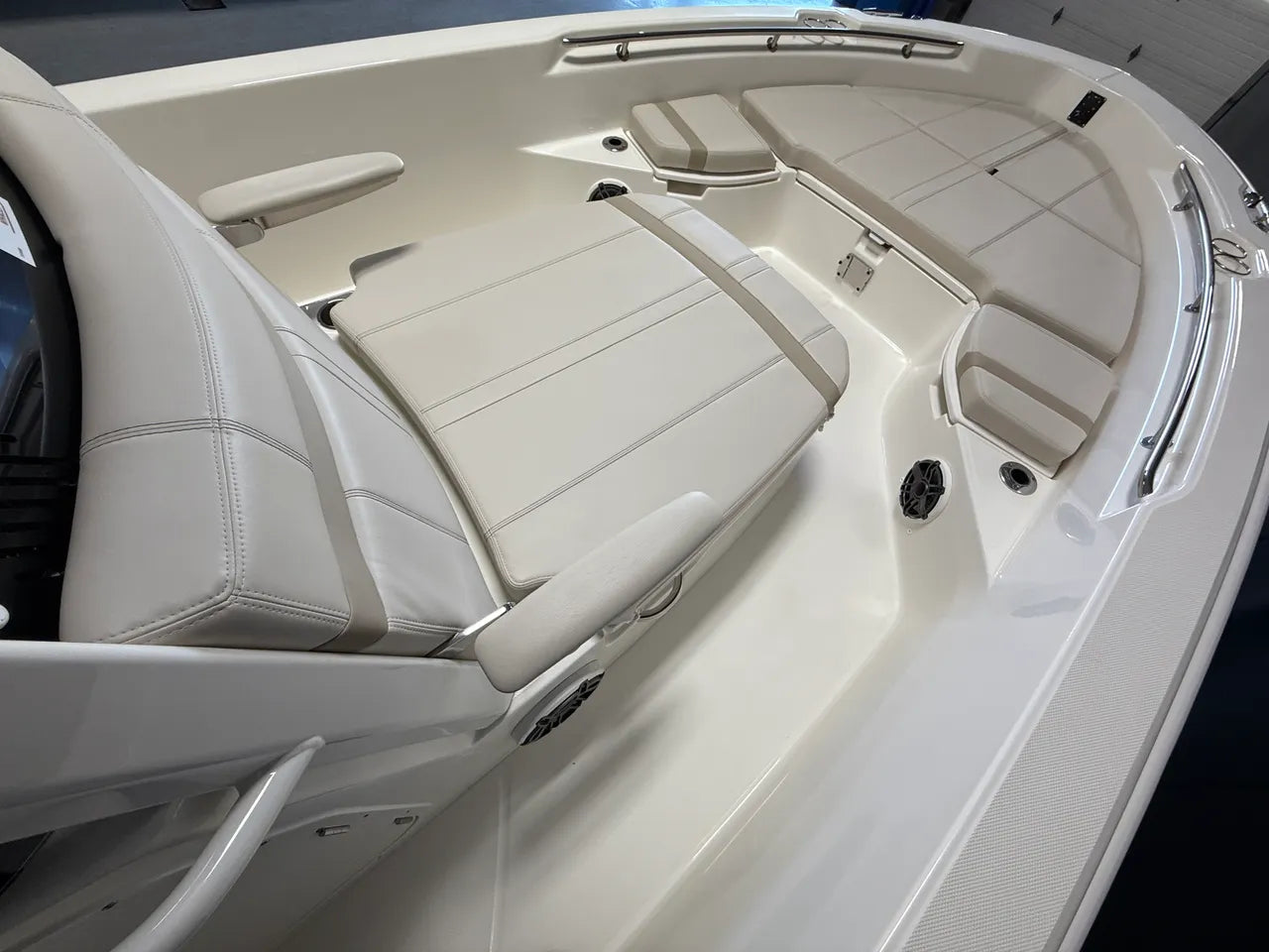 2026 Boston Whaler 250 Dauntless 25.0 feet, Clearwater, Florida #82